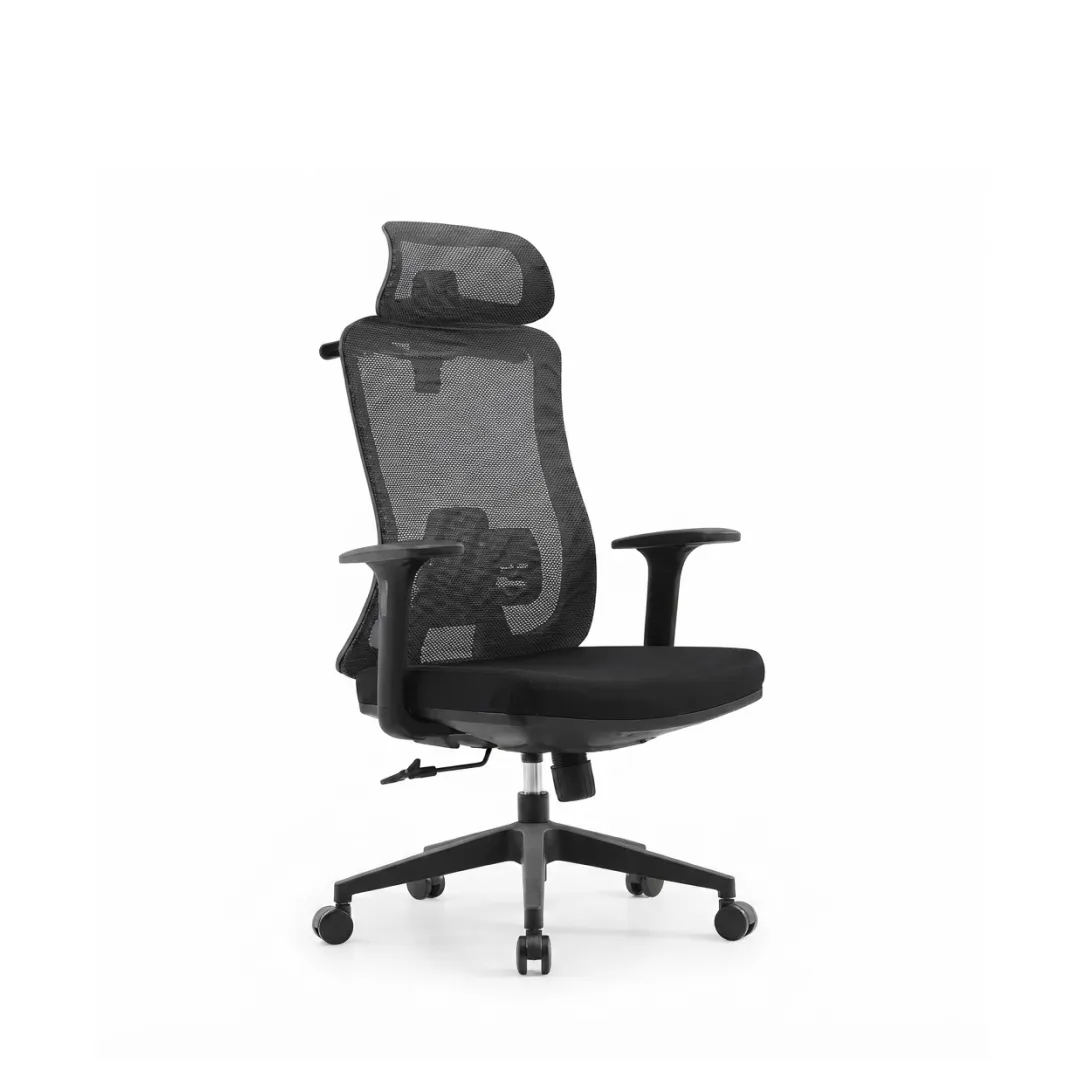 Sleek Lumo Manager Chair for Modern Offices | officerepublic Lumo Manager Chair paired alongside a modern white office workspace desk